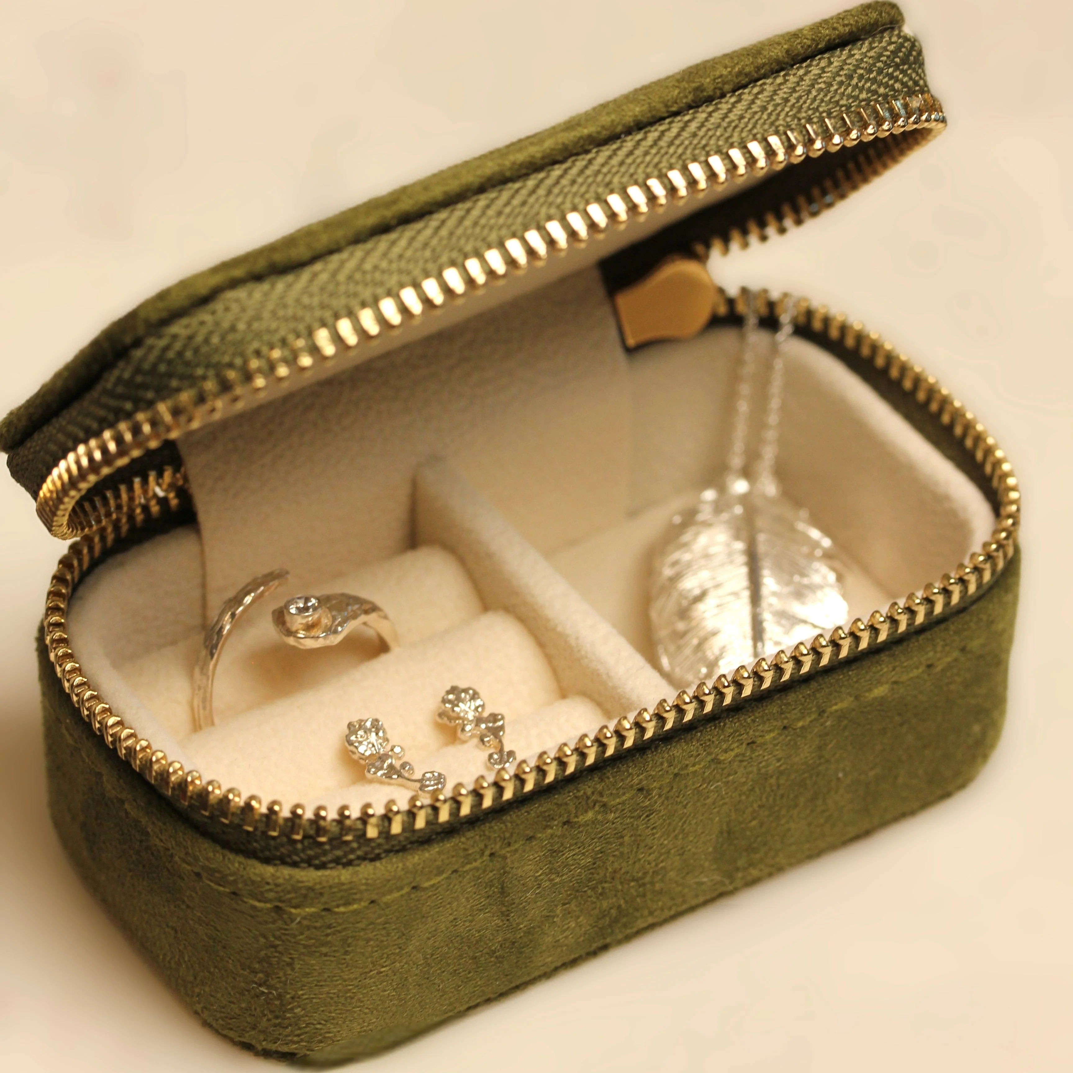 Jewelry Case: Olive Green